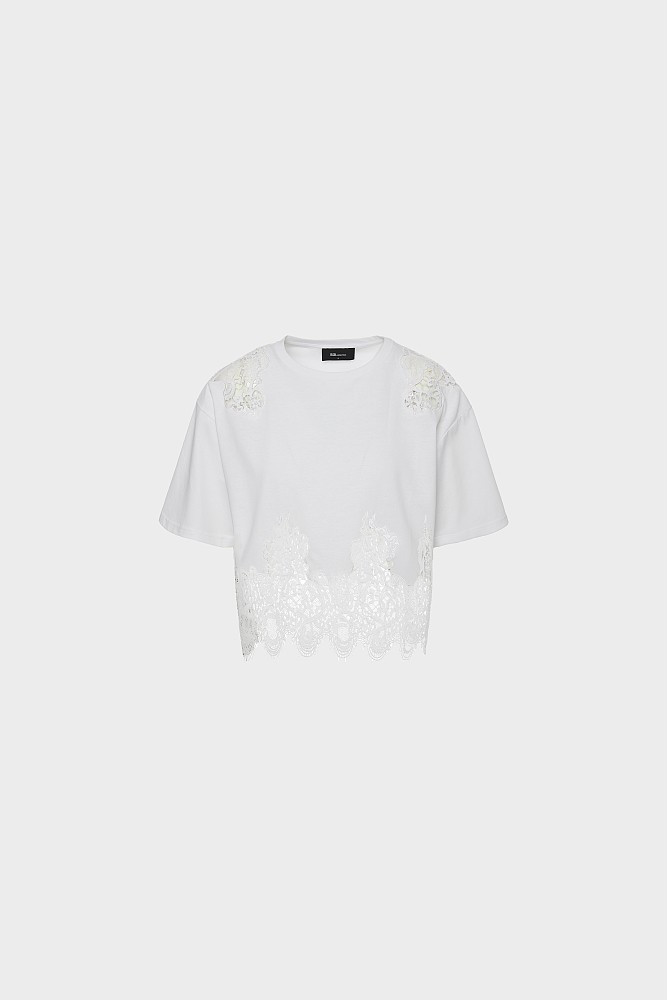 T-shirt με κέντημα