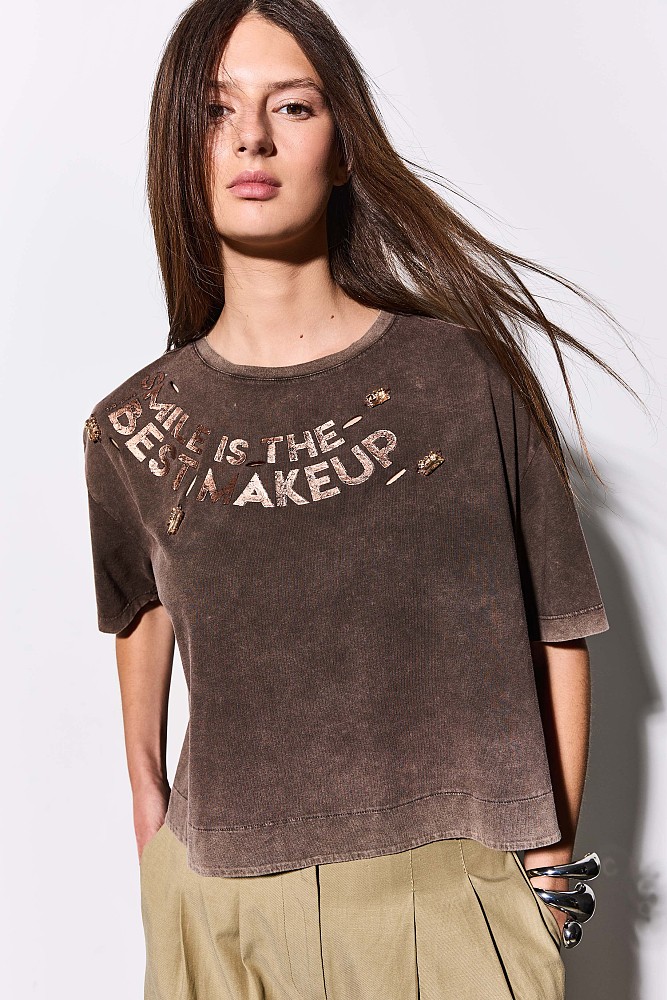 Distressed τοπ με foil τύπωμα