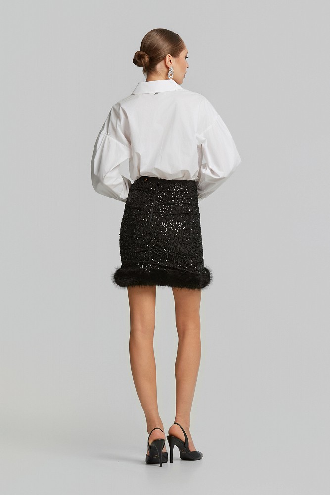 Μίνι φούστα με παγιέτες και γούνα