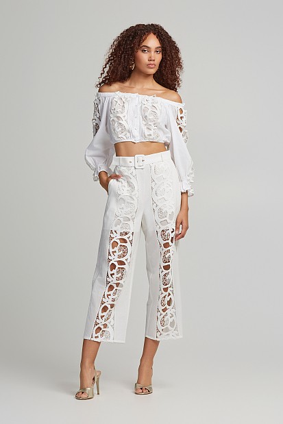 Έξωμη μπλούζα broderie anglaise