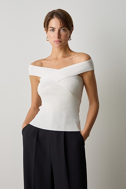 Ribbed τοπ με κρουαζέ τιράντες