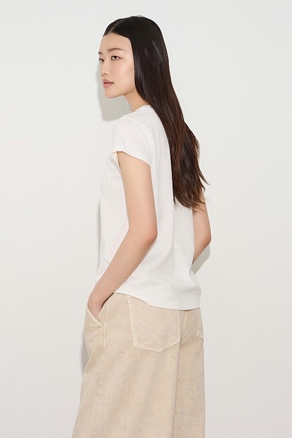 T-shirt με ανάγλυφη στάμπα