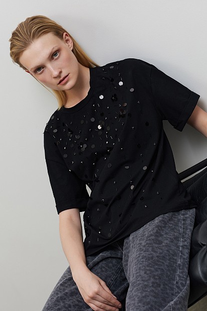 T-shirt με παγιέτες