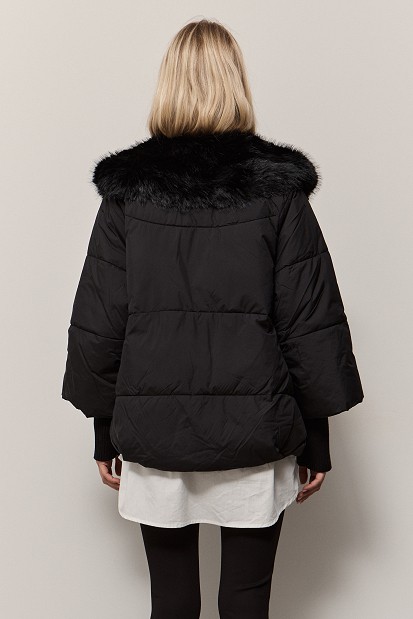 Puffer μπουφάν με συνθετική γούνα