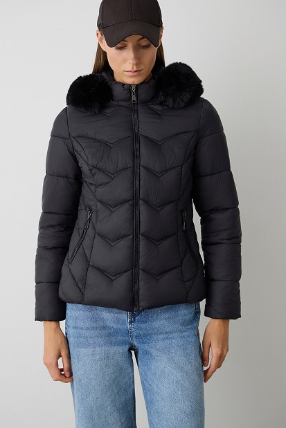 Puffer μπουφάν με κουκούλα