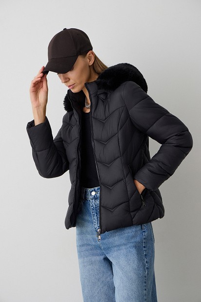 Puffer μπουφάν με κουκούλα