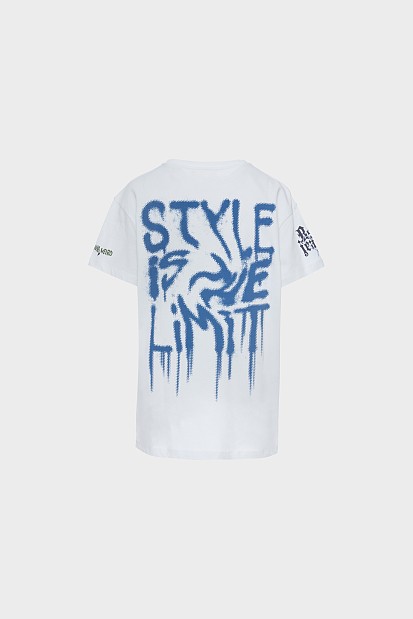 T-shirt με τύπωμα και τρουκς