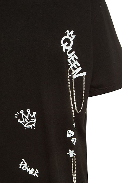 Oversized t-shirt με τύπωμα και στρας