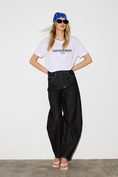 T-shirt με τύπωμα και φουλάρι