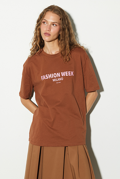 T-shirt με τύπωμα και φουλάρι