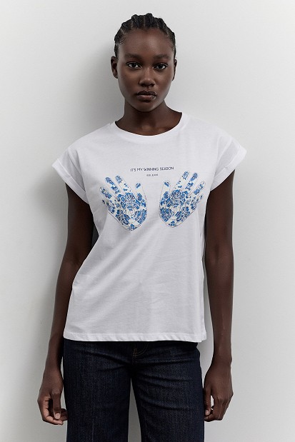 T-shirt με τύπωμα και στρας