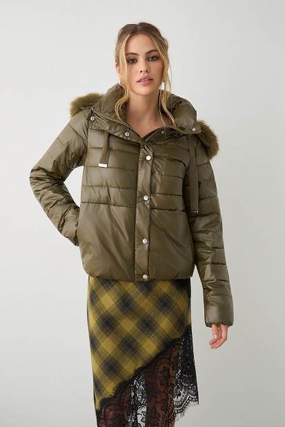 Puffer μπουφάν με αποσπώμενη κουκούλα