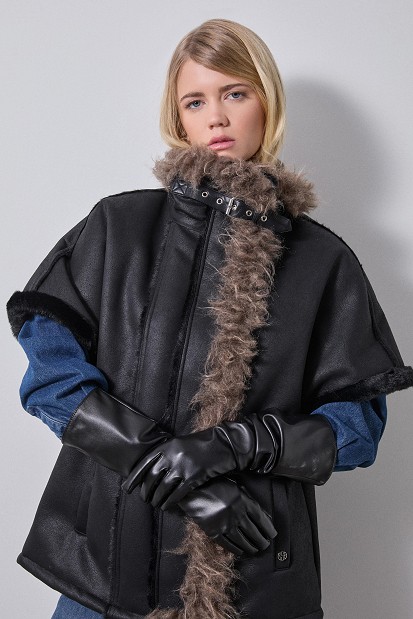 Leather look γιλέκο με γούνα