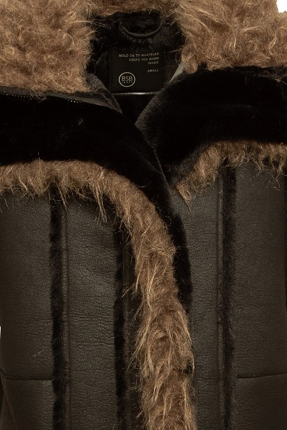 Leather look γιλέκο με γούνα