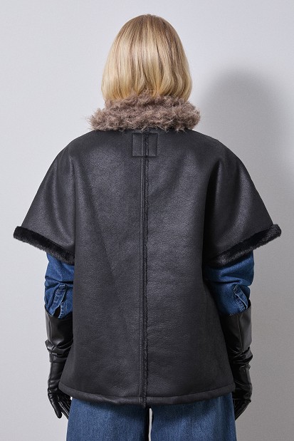 Leather look γιλέκο με γούνα
