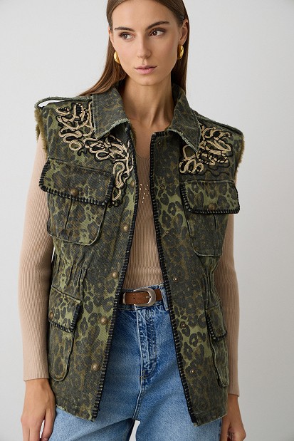 Denim αμάνικο τζάκετ με κέντημα