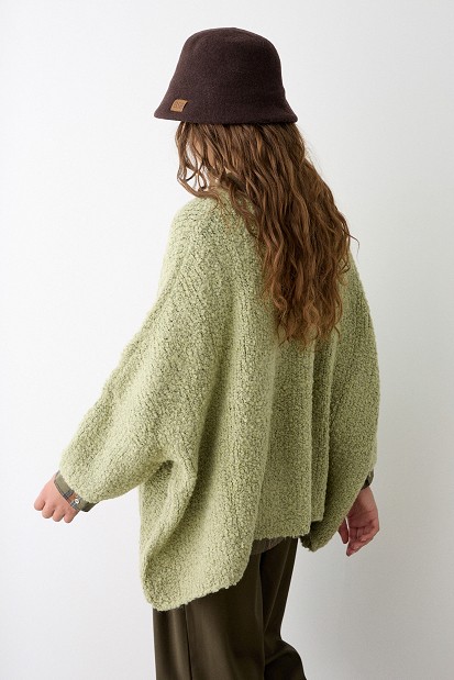 Πουλόβερ μπουκλέ oversized