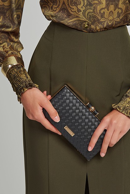 Πλεκτό clutch τσαντάκι