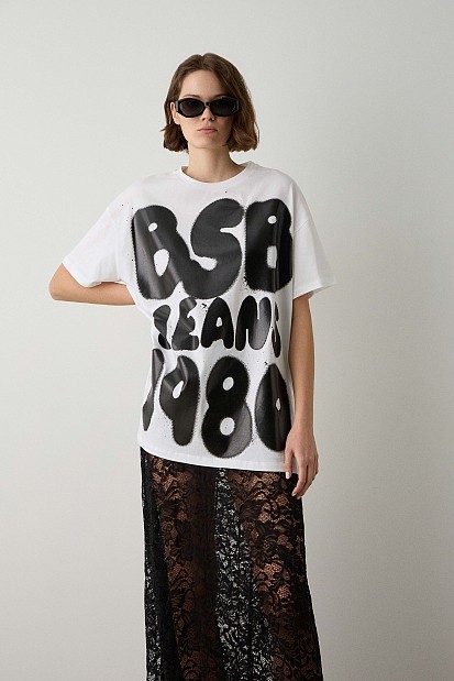 Oversized t-shirt με τύπωμα