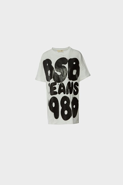 Oversized t-shirt με τύπωμα
