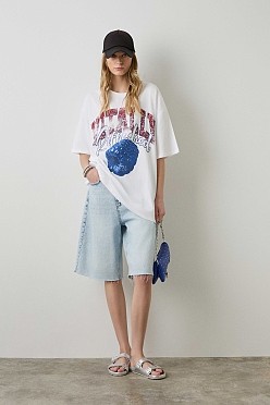 Oversized t-shirt με τύπωμα και στρας