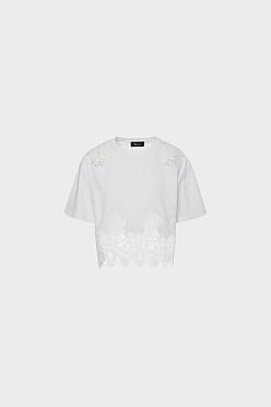 T-shirt με κέντημα