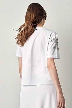 T-shirt με κεντητές χάντρες