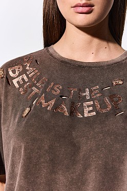 Distressed τοπ με foil τύπωμα