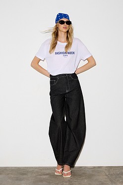 T-shirt με τύπωμα και φουλάρι