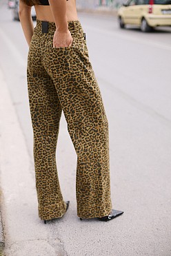 Erika wide-leg animal print τζιν