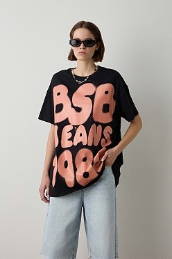 Oversized t-shirt με τύπωμα