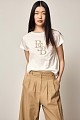 T-shirt με ανάγλυφη στάμπα