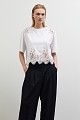 T-shirt με κέντημα