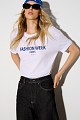 T-shirt με τύπωμα και φουλάρι