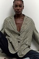 Καρό oversized σακάκι με καρφίτσες